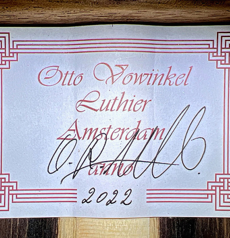 The label of a 2022 Otto Vowinkel classical guitar made with spruce soundboard and CSA rosewood.