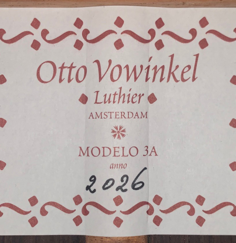 The label of an Otto Vowinkel "3a" classical guitar made with cedar and Indian rosewood.