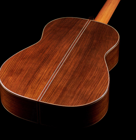 The back and sides of a 2023 Dominik Wurth classical guitar made of spruce and Indian rosewood