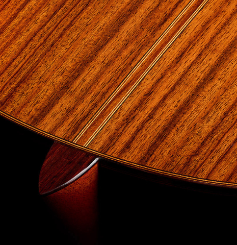 The heel, back binding and purfling of a 2025 Yamaha "Grand Concert GC22" classical guitar made of cedar and Indian rosewood