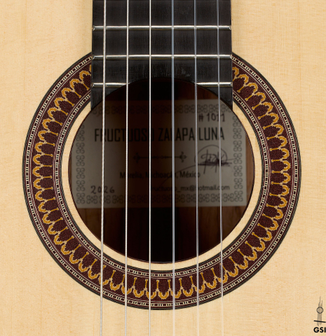 The rosette of a 2026 Fructuoso Zalapa "Romanillos" classical guitar made of spruce and cocobolo