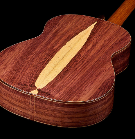 The back and sides of a 2026 Fructuoso Zalapa "Romanillos" classical guitar made of spruce and Kingwood