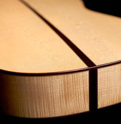 The back and sides of a 2022 Fructuoso Zalapa "Romanillos" classical guitar made of spruce and maple