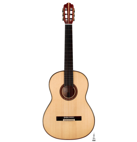 The front of a 2022 Fructuoso Zalapa "Romanillos" classical guitar made of spruce and maple