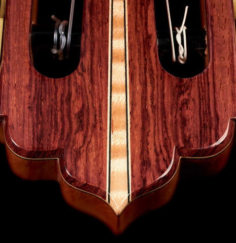 The headstock of a 2022 Fructuoso Zalapa "Romanillos" classical guitar made of spruce and maple