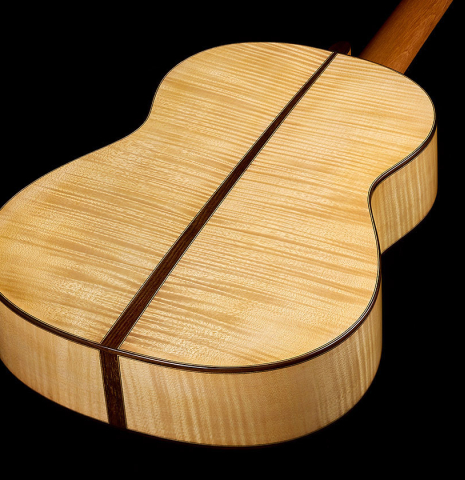 The back and sides of a 2025 Fructuoso Zalapa "Romanillos" classical guitar made of spruce and maple