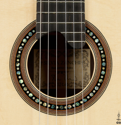The rosette of a 2024 Silvia Zanchi classical guitar made of spruce and Indian rosewood