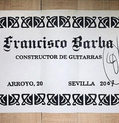 The label of a 2007 Francisco Barba flamenco guitar made of spruce and cypress