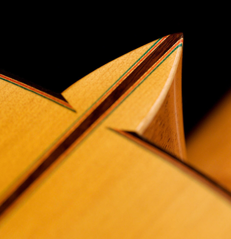 The back and heel of a 2022 Francisco Barba flamenco guitar made of cedar and cypress