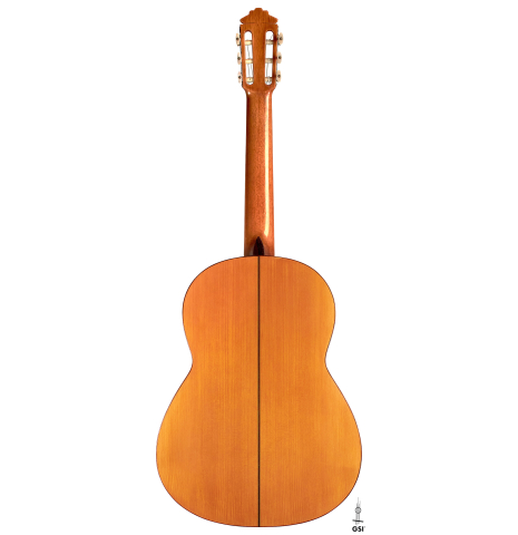 The back of a 1962 Marcelo Barbero (Hijo) flamenco guitar made of spruce and cypress