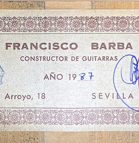 The label of a 1987 Francisco Barba flamenco guitar made of spruce and cypress