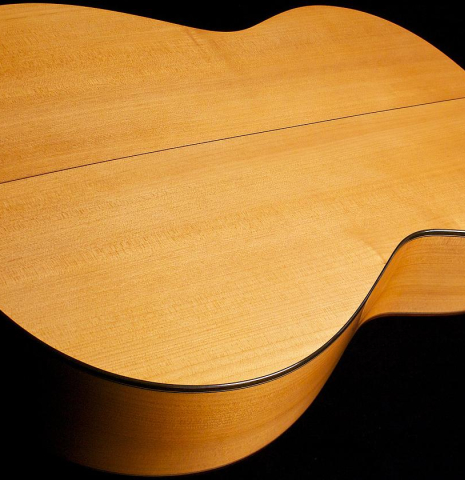 The back of a 2022 Hermanos Camps &quot;Primera Blanca&quot; flamenco guitar made of spruce and cypress