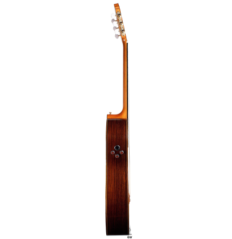 The side of a Hermanos Camps &quot;FL11C Negra&quot; flamenco guitar made of spruce and Indian rosewood