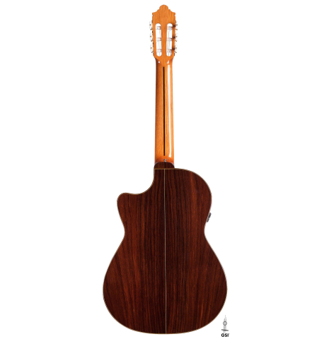 The back of a 2022 Hermanos Camps &quot;FL11C Negra&quot; flamenco guitar made of spruce and Indian rosewood