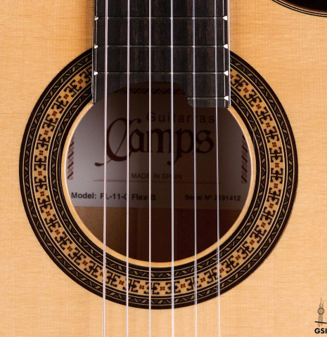 The rosette of a 2022 Hermanos Camps &quot;FL11C Blanca&quot; flamenco guitar made of spruce and cypress