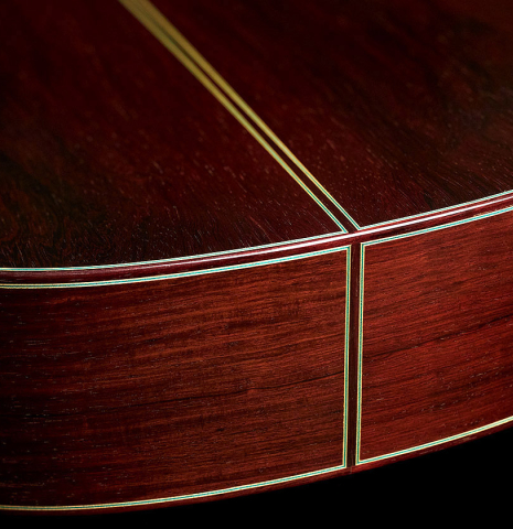 The African rosewood back and sides of a 2022 Vicente Carrillo "1aF Negra" flamenco guitar