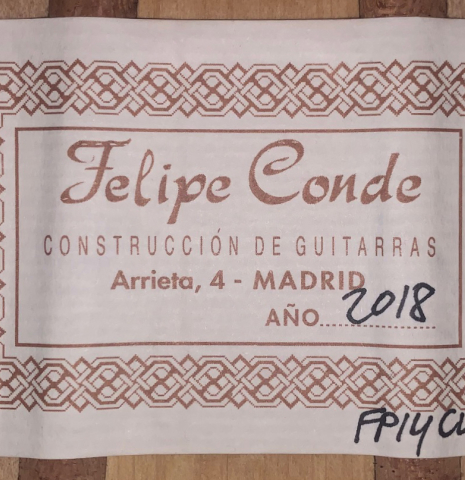 The label of a 2018 Felipe Conde "FP 14" (cutaway electric) flamenco guitar made of spruce and cypress