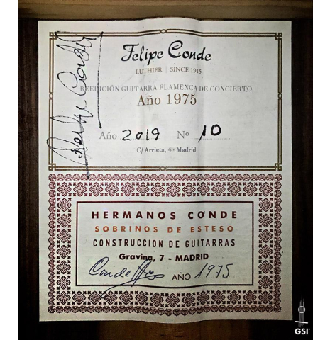 The label of a 2019 Felipe Conde &quot;Reedicion 1975&quot; flamenco guitar made with spruce top and pau ferro back and sides 