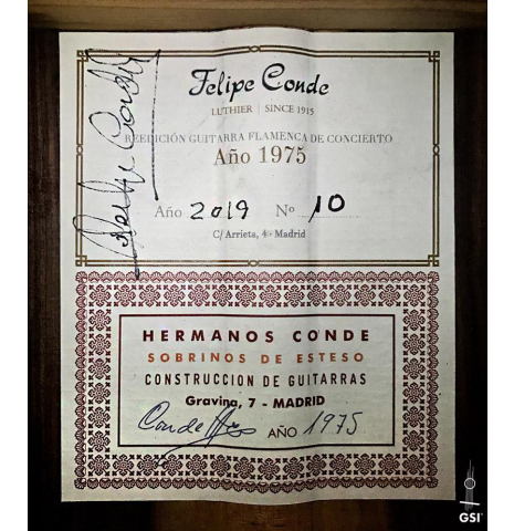 The label of a 2019 Felipe Conde "Reedicion 1975" flamenco guitar made with spruce top and pau ferro back and sides 