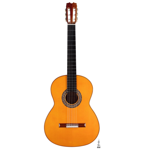 The front of a 2019 Felipe Conde "Reedicion 1975" flamenco guitar made with spruce top and pau ferro back and sides 