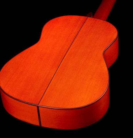 The back and sides of a 2024 Felipe Conde "A 26 Especial" flamenco guitar made of spruce and cypress
