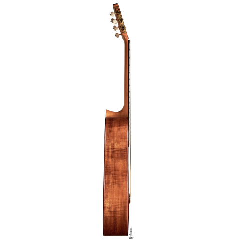 The side of a 2023 Felipe Conde Crespo "Negra" flamenco guitar made of spruce and koa