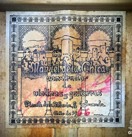 The label of a 1966 Manuel de la Chica flamenco guitar made of spruce and cypress