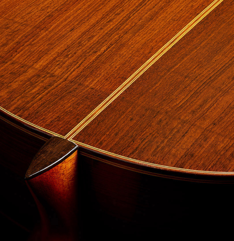 The heel, back binding and purfling of a 1971 Jeronimo Pena Fernandez "Flamenco Negra" w/pegs made of spruce and Honduran rosewood