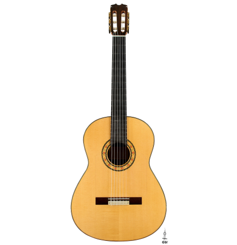 The front of a 2001 Conde Hermanos "AF 25/R" flamenco guitar made of spruce and CSA rosewood