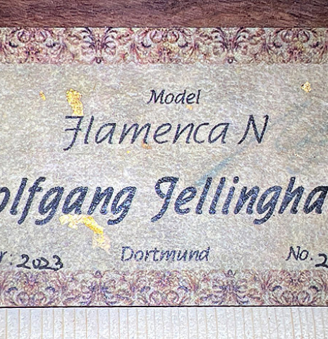 The label of a 2023 Wolfgang Jellinghaus "Flamenca Negra" flamenco guitar with spruce and Granadillo.