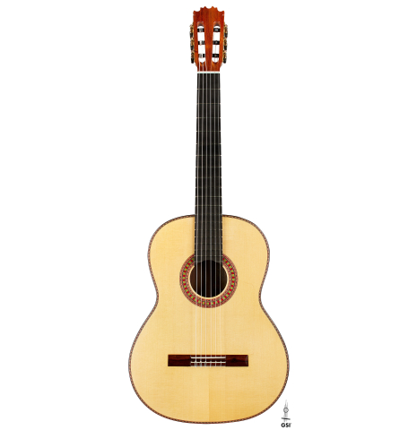 The front of a 2024 Wolfgang Jellinghaus "Flamenca Negra" flamenco guitar made of spruce and granadillo