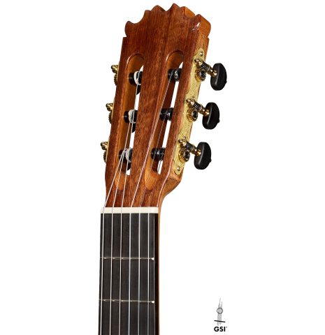 The headstock of a 2026 Wolfgang Jellinghaus "Flamenca Negra" flamenco guitar made of spruce and granadillo