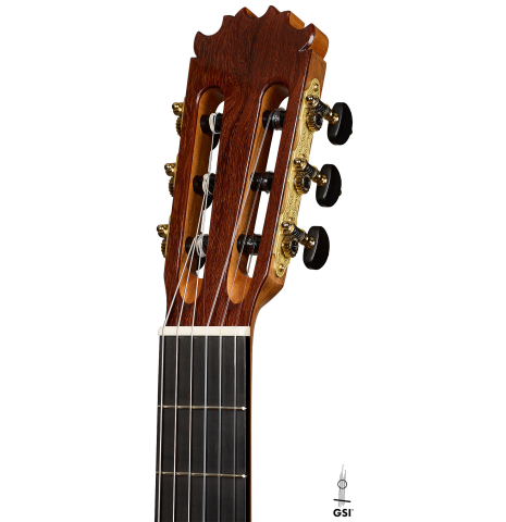 The headstock of a 2026 Wolfgang Jellinghaus "Flamenca Negra" guitar made of spruce and African rosewood
