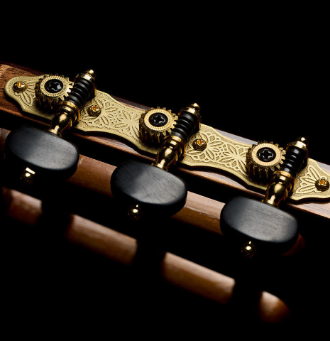 The tuning machines of a La Cañada "1934 Domino Esteso" flamenco guitar made of spruce and cypress