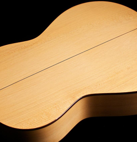 The cypress back and sides of Loriente "Carmen" flamenco guitar made with spruce top