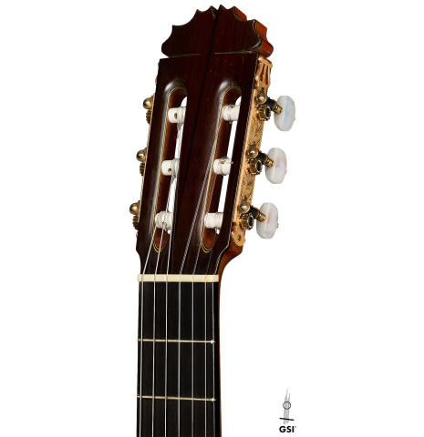 The headstock of a 1992 Manuel Reyes flamenco blanca guitar made of spruce and cypress