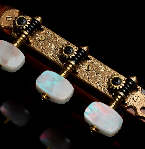 The Fustero tuning machines of a 1992 Manuel Reyes flamenco blanca guitar made of spruce and cypress