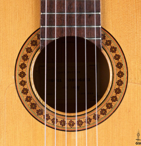 1971 Miguel Rodriguez "Blanca" w/pegs SP/CY