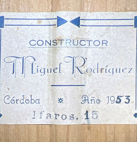 The label of a 1953 Miguel Rodriguez flamenco guitar made of spruce and cypress