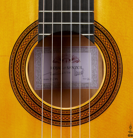 The rosette of a 2024 Rojas &amp; Sanzol flamenco guitar made of spruce and cypress