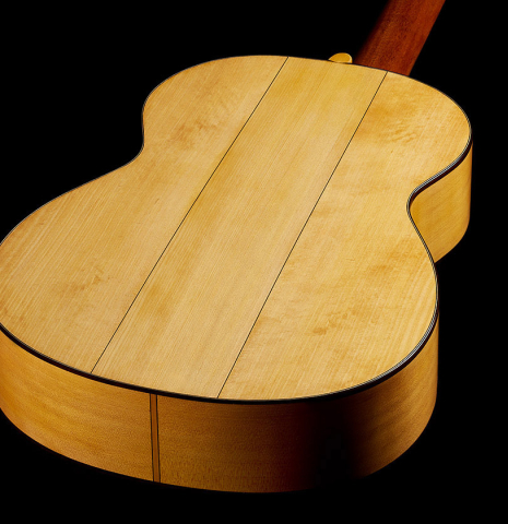 The back and sides of a 2025 Rojas &amp; Sanzol flamenco blanca guitar made of spruce and cypress