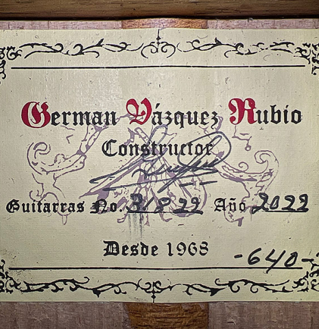 Label and machine heads of a 2022 German Vazquez Rubio Concert Flamenco Blanca guitar