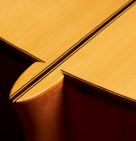 The heel of a 1997 German Vazquez Rubio flamenco guitar made with spruce and cypress