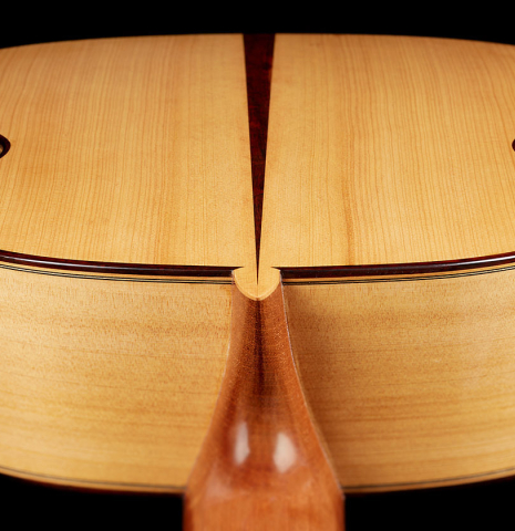 The heel, sides and back of a 2024 Gao Yi flamenco guitar made of spruce and cypress
