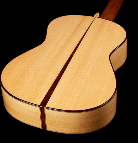 The back and sides of a 2024 Gao Yi flamenco guitar made of spruce and cypress