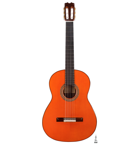 The front of a 1996 Conde Hermanos &quot;AF 25&quot; flamenco guitar made with spruce and Indian rosewood