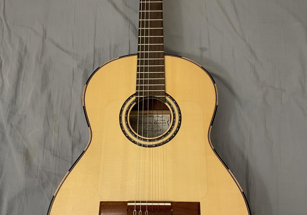 2017 Candelas Guitars M.G. Stand