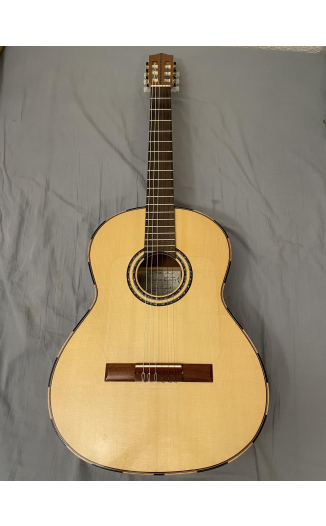 2017 Candelas Guitars M.G. Stand