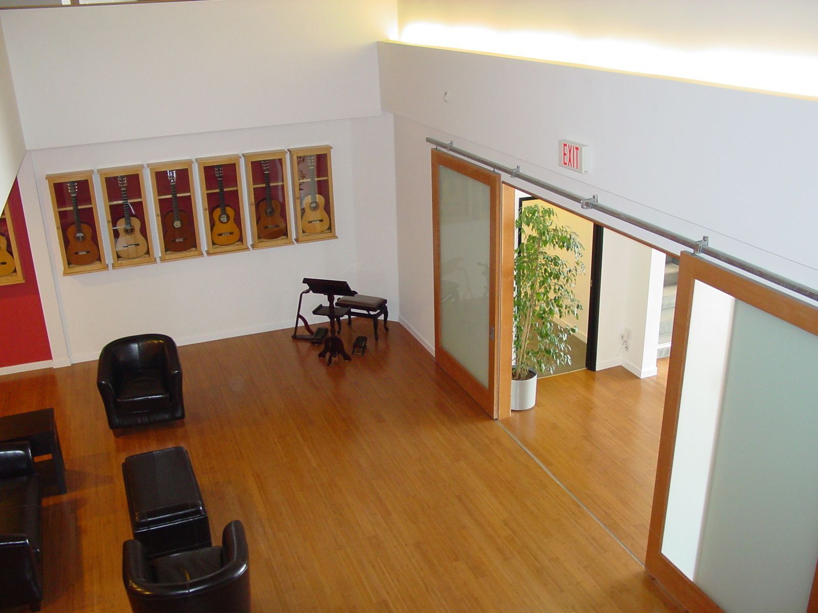 New Guitar Salon Showroom Guitar Salon International