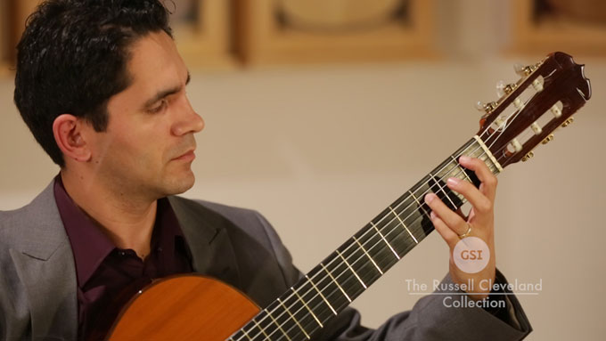 Tavi_Capricho_01_logo